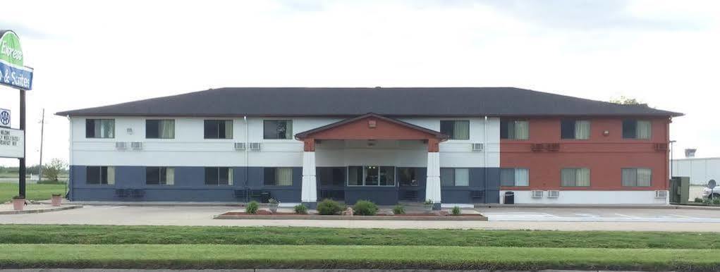 Super 8 By Wyndham Shenandoah Hotell Exteriör bild